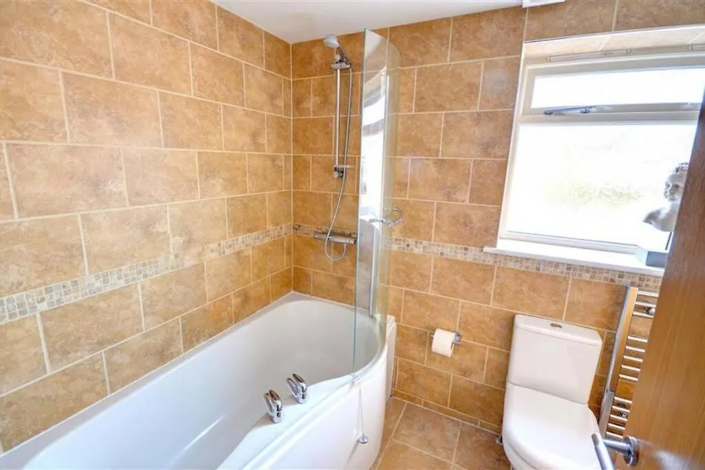 Stylish 2 Bed Apartment With Great Views 斯卡伯勒